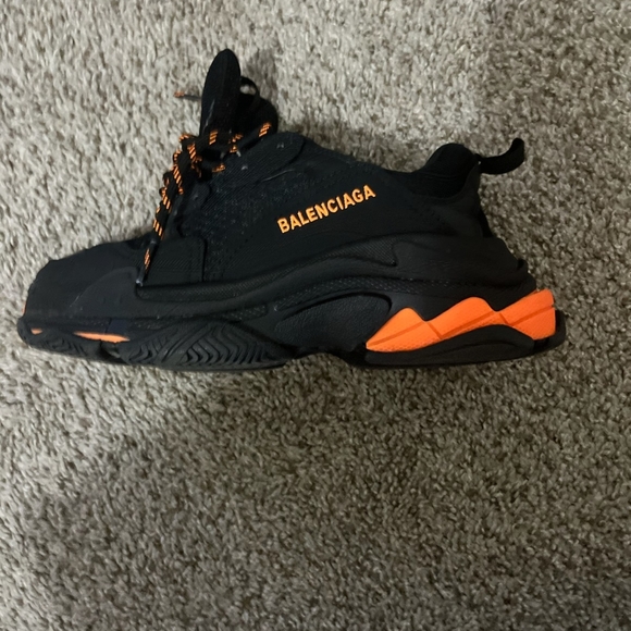 Balenciaga Triple S size 7 - Picture 3 of 11